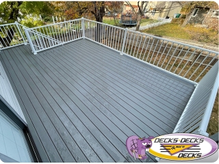 1_White-deck-railings-Papillion-Nebraska