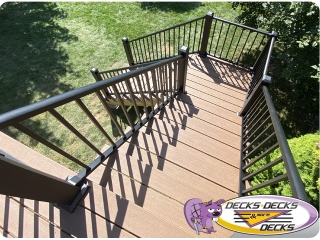 Deck-mid-flight-staircase-turn-Omaha