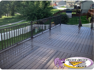 Deckorators Omaha Deck westbury railing