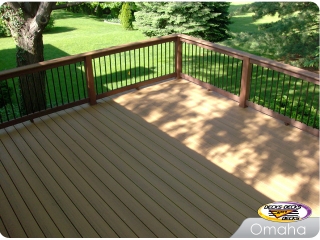 Low Maintenance deck with Aluminum balusters