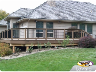Composite deck with aluminum balusters