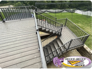 U-turn-deck-staircase-Bellevue-Nebraska