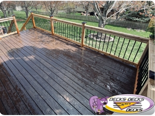 Composite and Cedar mixed deck