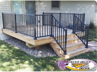 mixed aluminum railings cedar decking omaha