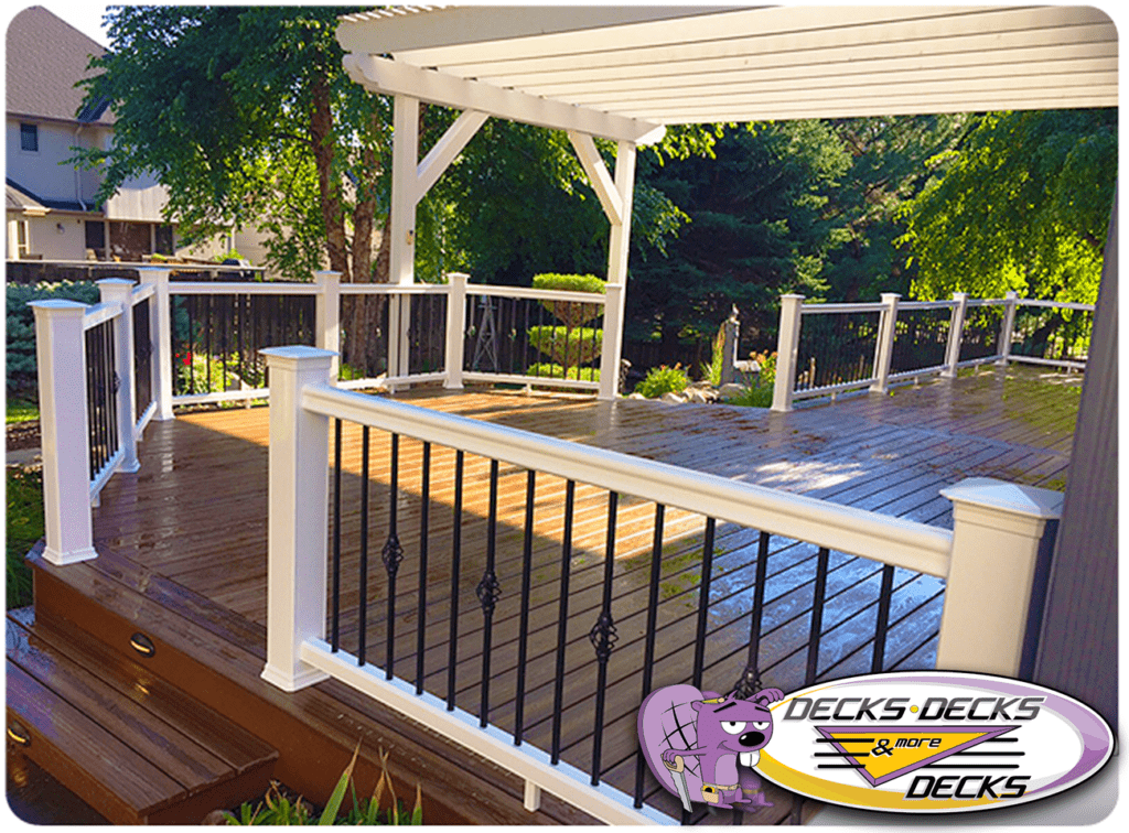 Premium patio deck designed and built by deck construction specialist